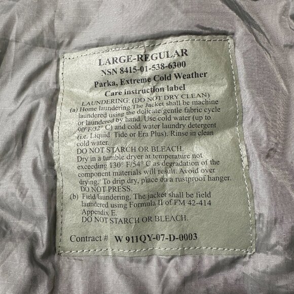 U.S. Military ECWCS Gen III Level 7 Parka – Very Good / Like New Condition - Picture 5 of 10
